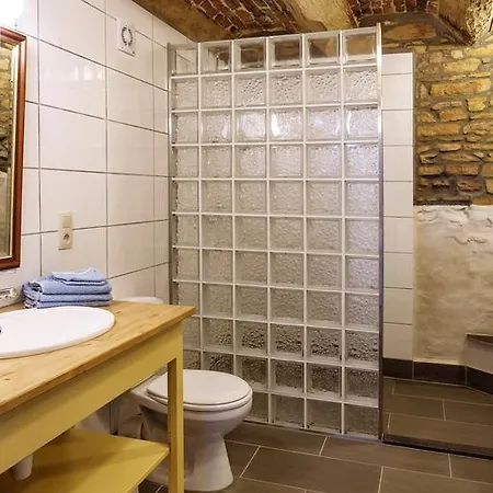 Сasa de vacaciones Vakantieboerderij Ferme Le Bleuet Ohey